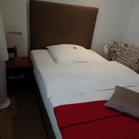 Alte Redaktion 3*