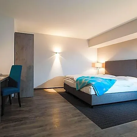 Alte Redaktion 3*